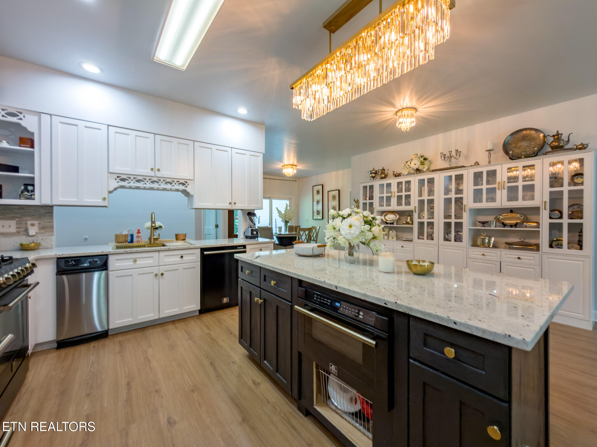 178 Chahyga Way Loudon, TN 37774 - Photo 4 of 38 Kitchen