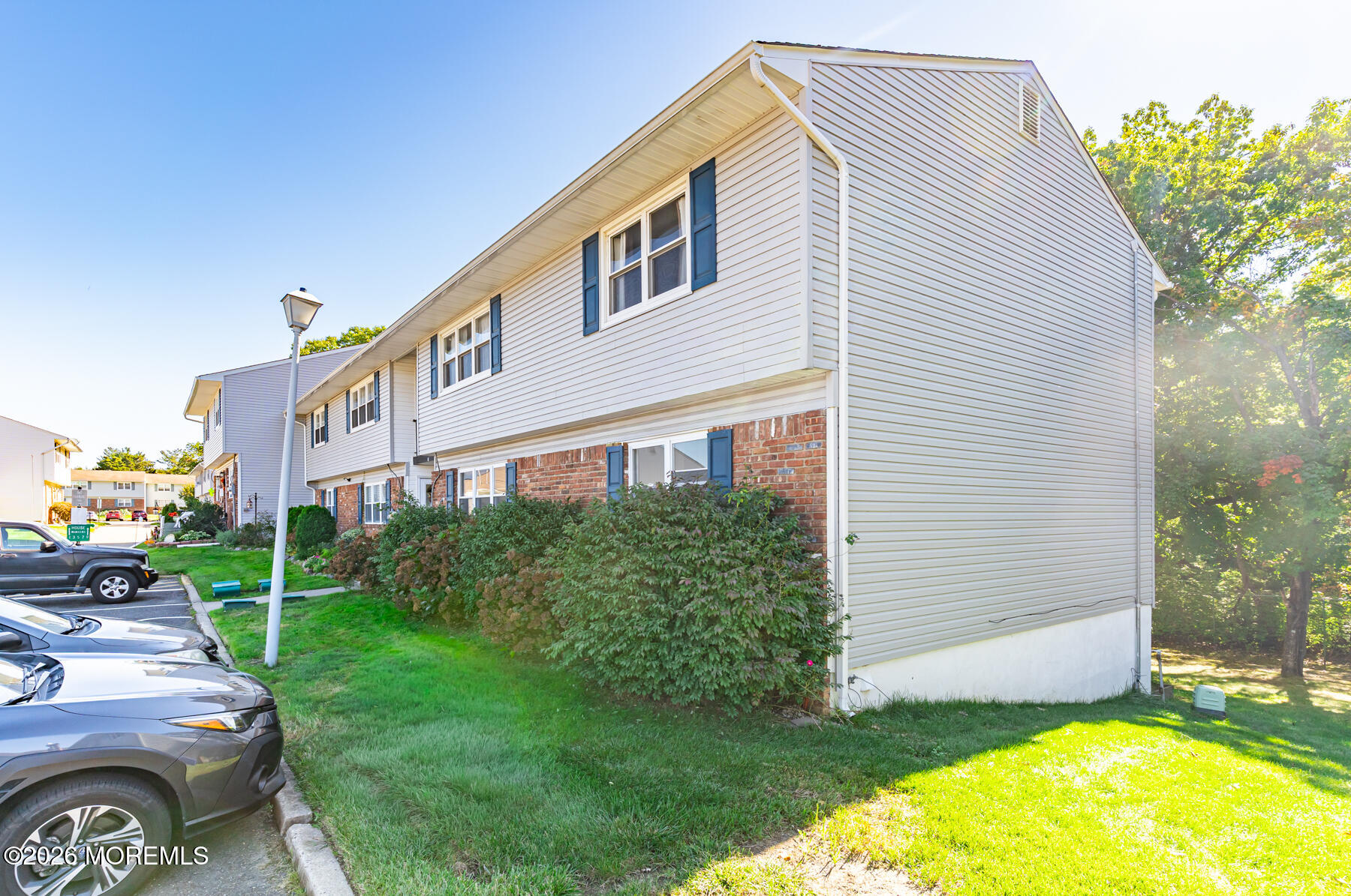 11 Indiana Court, Unit 993 Matawan, NJ 07747 - Photo 4 of 36 4