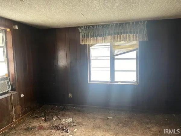 $99,000 | 106 South Smith Street, Boswell, IN 47921