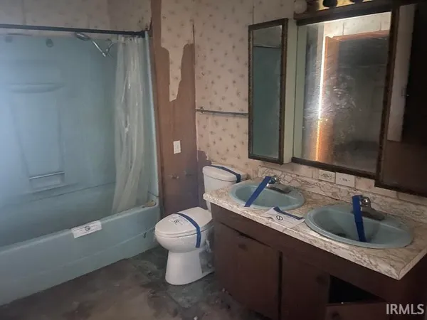 $99,000 | 106 South Smith Street, Boswell, IN 47921