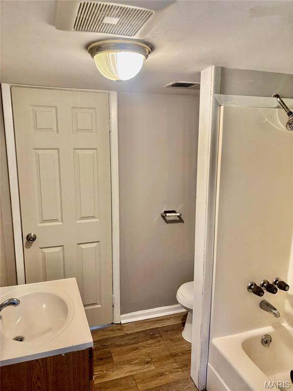 1020 Farmview Drive St. Louis, MO 63138 - Photo 11 of 15