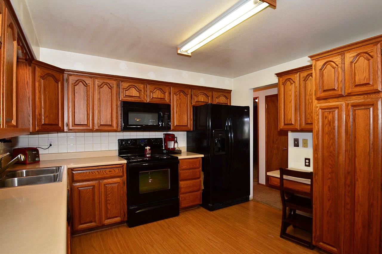 2907 South Bates Road Spokane Valley, WA 99206 - Photo 6 of 20 Gallery Image 6