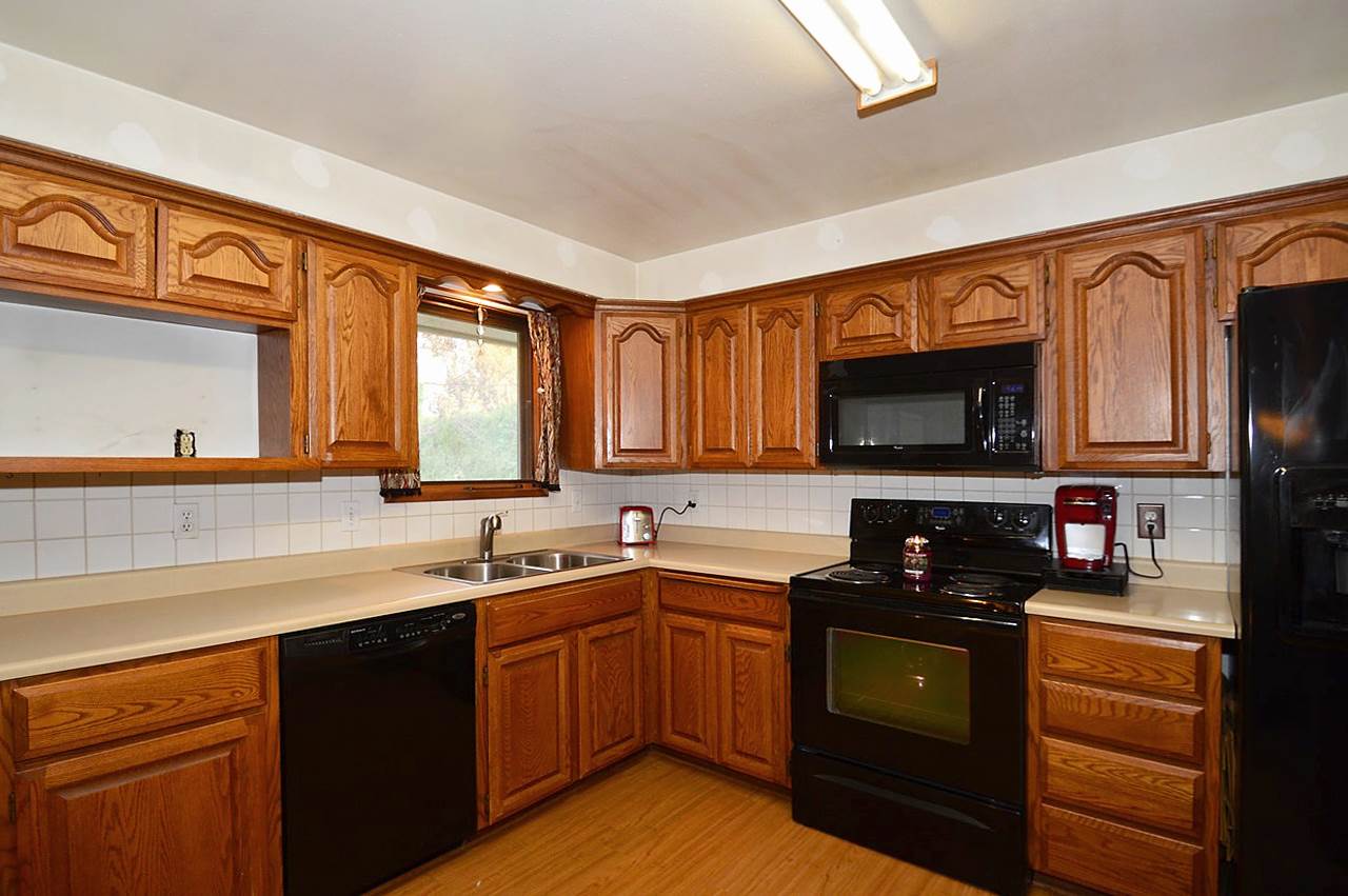 2907 South Bates Road Spokane Valley, WA 99206 - Photo 7 of 20 Gallery Image 7