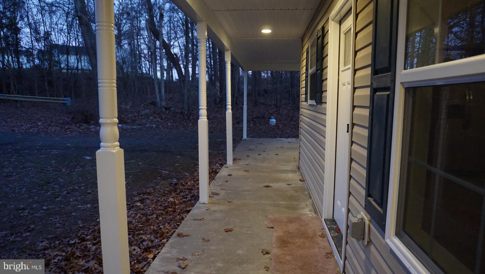 7751 Signal Hill Road Manassas, VA 20111 - Photo 4 of 25 Gallery Image 4