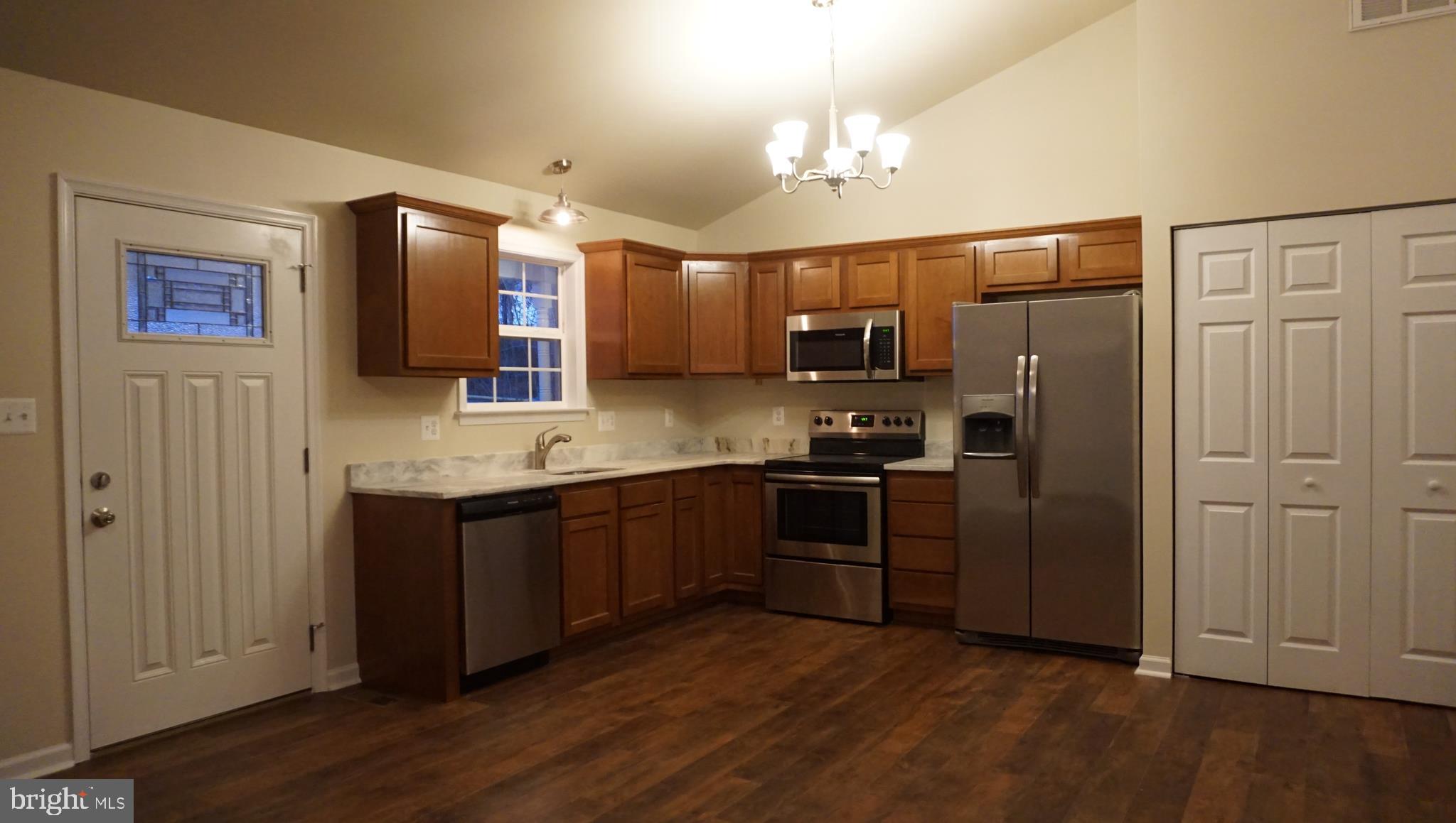 7751 Signal Hill Road Manassas, VA 20111 - Photo 7 of 25 Gallery Image 7