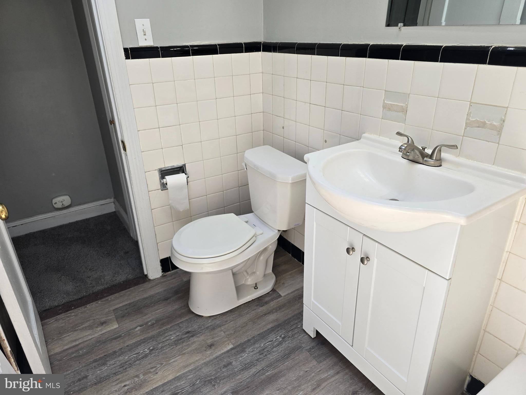 7504 Greenhill Road Philadelphia, PA 19151 - Photo 9 of 11