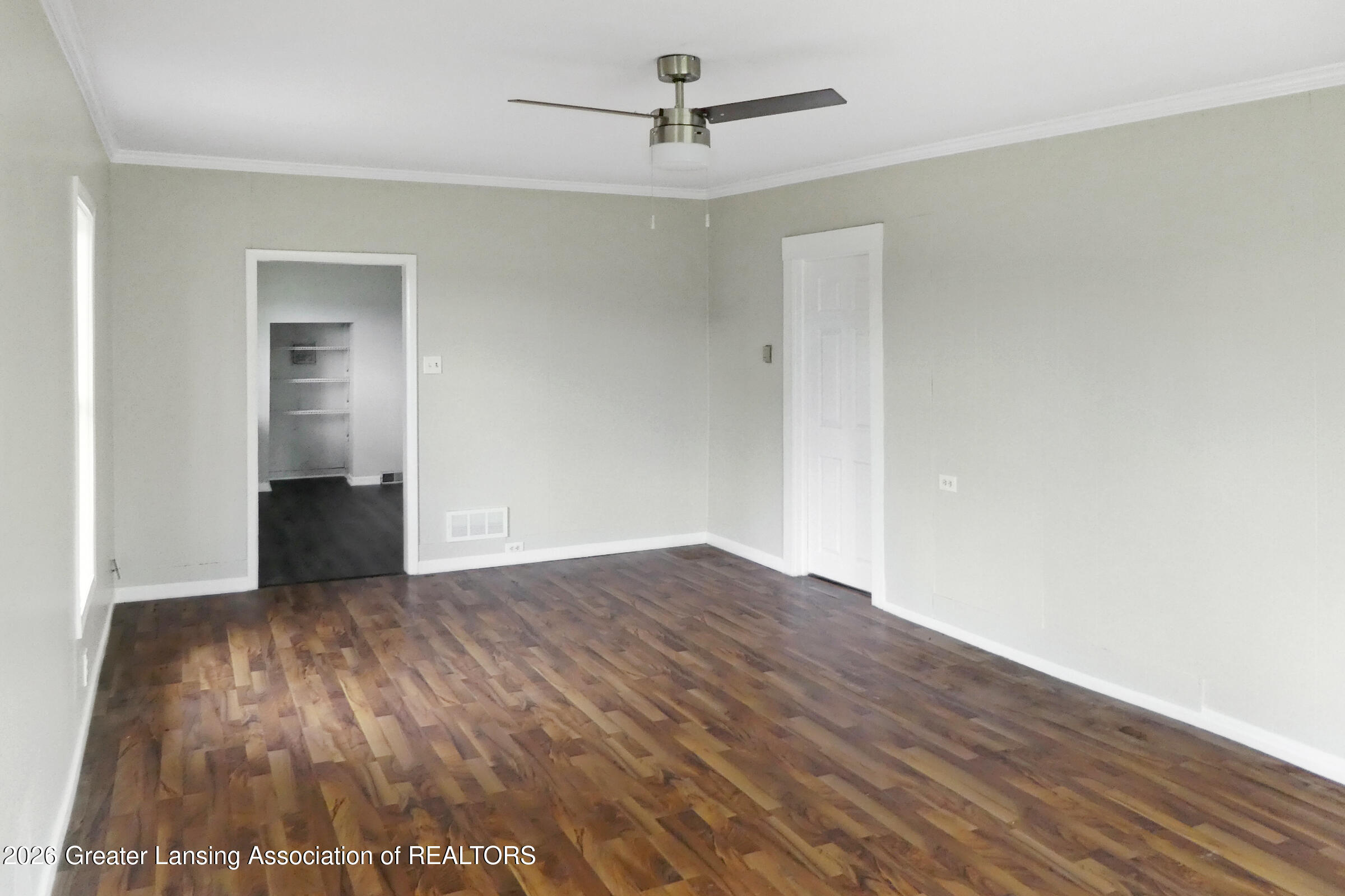 2881 Devine Road Nashville, MI 49073 - Photo 10 of 42 Living Room