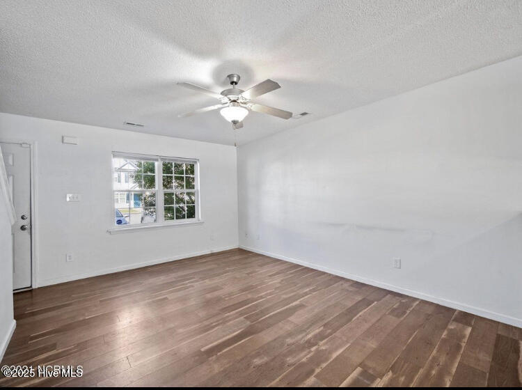 7009 Banister Loop Jacksonville, NC 28546 - Photo 7 of 29 IMG_3975