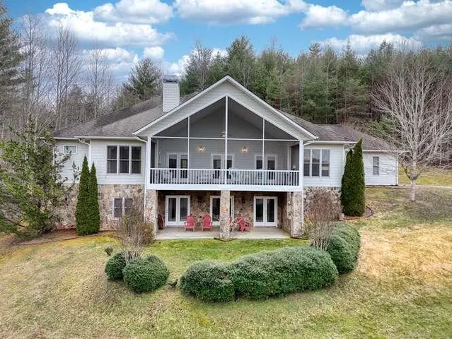 $799,000 | 105 Carroll Lake Lane, Hayesville, NC 28904