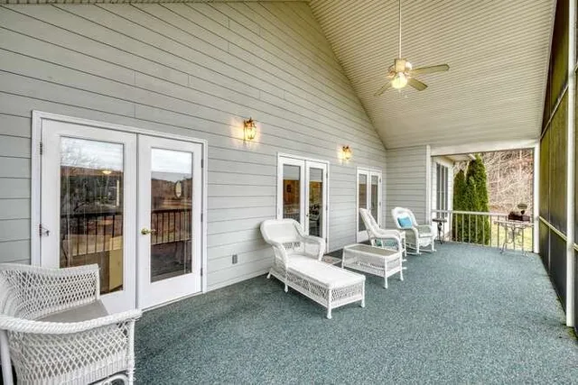 $799,000 | 105 Carroll Lake Lane, Hayesville, NC 28904