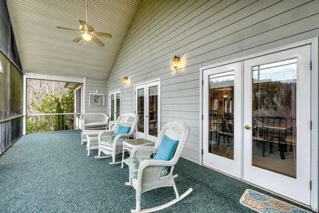 $799,000 | 105 Carroll Lake Lane, Hayesville, NC 28904