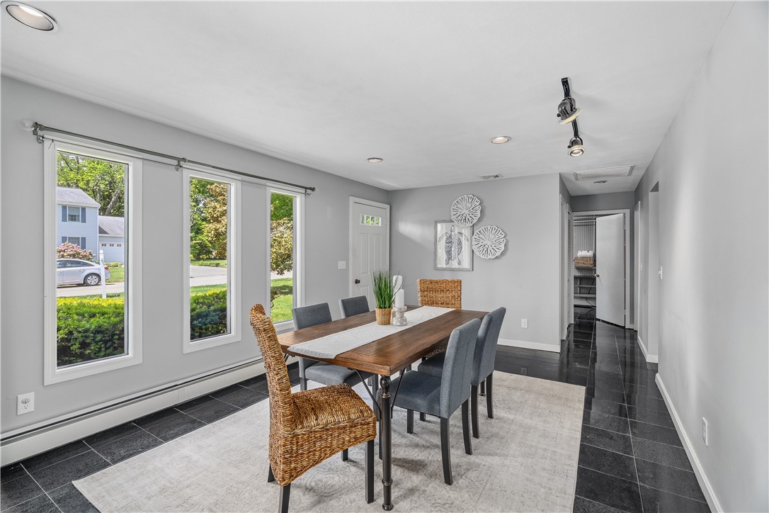 32 Ridge Road Bristol, RI 02809 - Photo 5 of 39