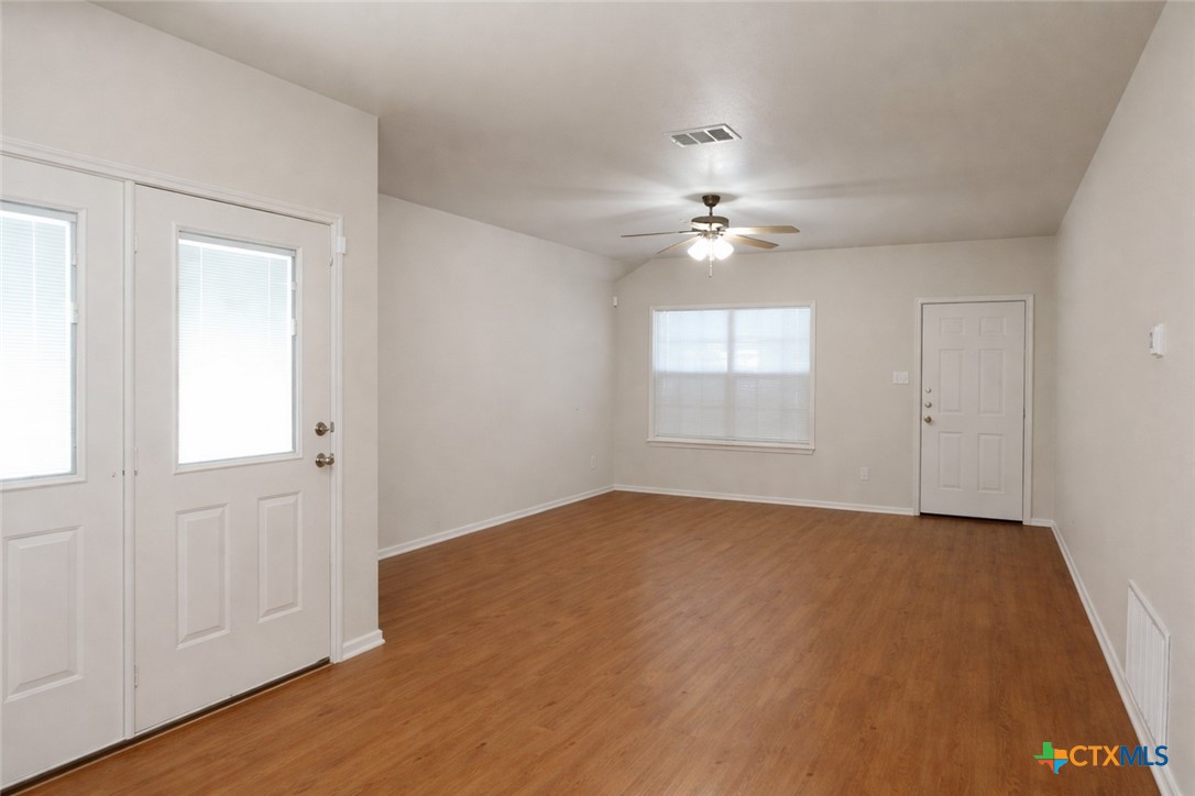 6212 Temora Loop Killeen, TX 76549 - Photo 2 of 16