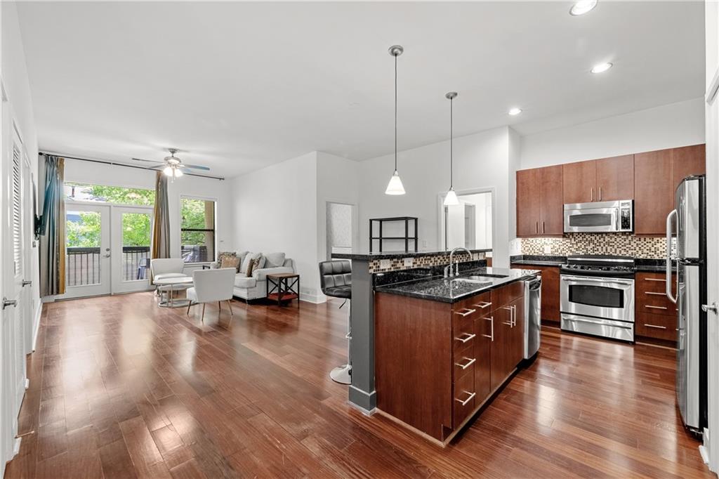 425 Chapel Street Southwest, Unit 2108 Atlanta, GA 30313 - Photo 1 of 32