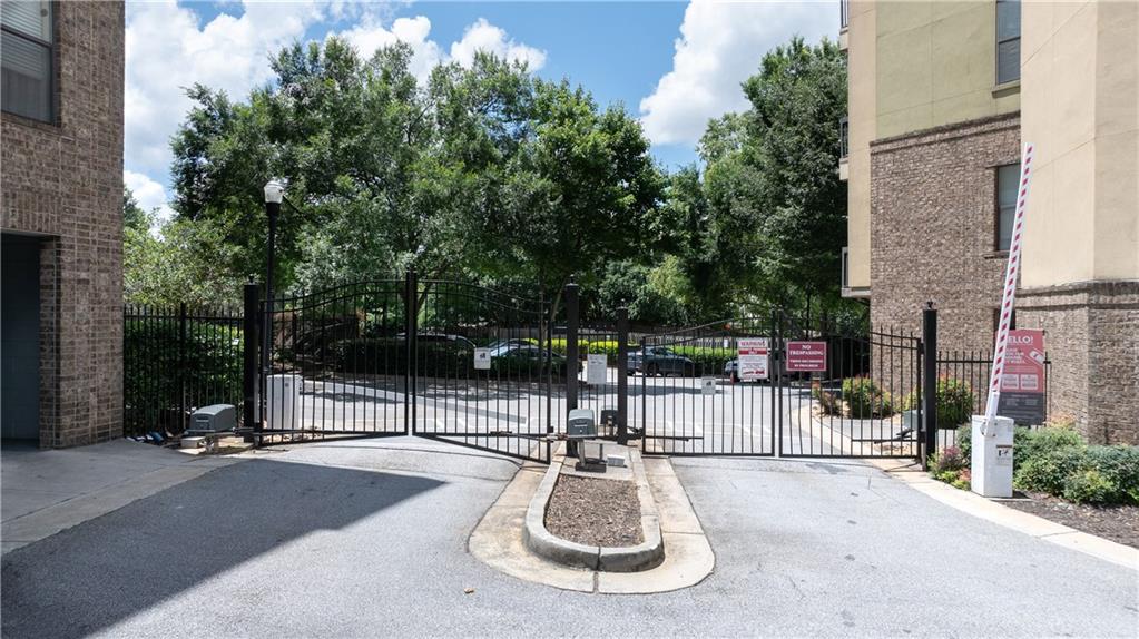 425 Chapel Street Southwest, Unit 2108 Atlanta, GA 30313 - Photo 27 of 32