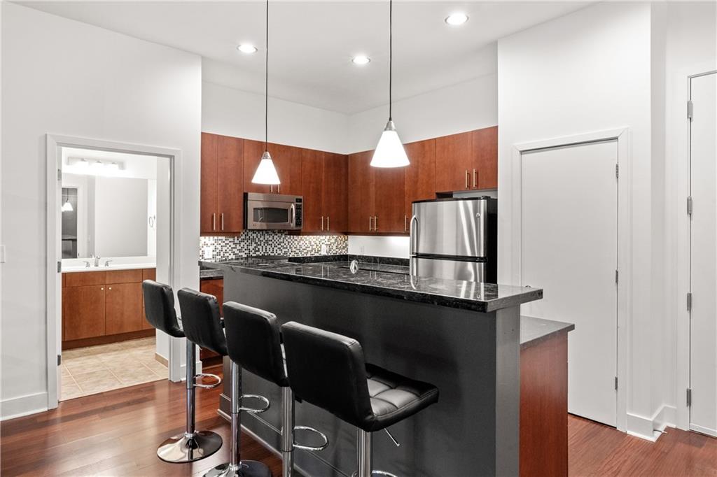425 Chapel Street Southwest, Unit 2108 Atlanta, GA 30313 - Photo 4 of 32