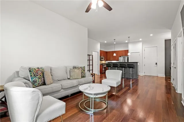 $315,000 | 425 Chapel Street Southwest, Unit 2108, Atlanta, GA 30313