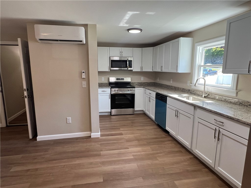 339 Vose Street Woonsocket, RI 02895 - Photo 4 of 25