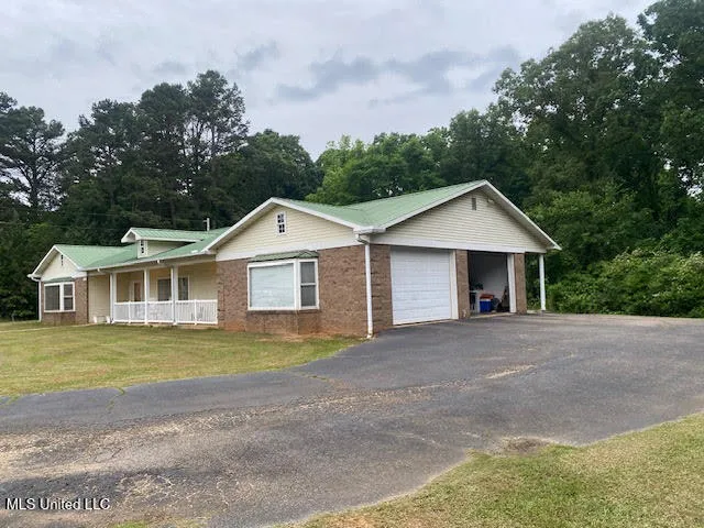$249,999 | 4425 Highway 178, Potts Camp, MS 38659