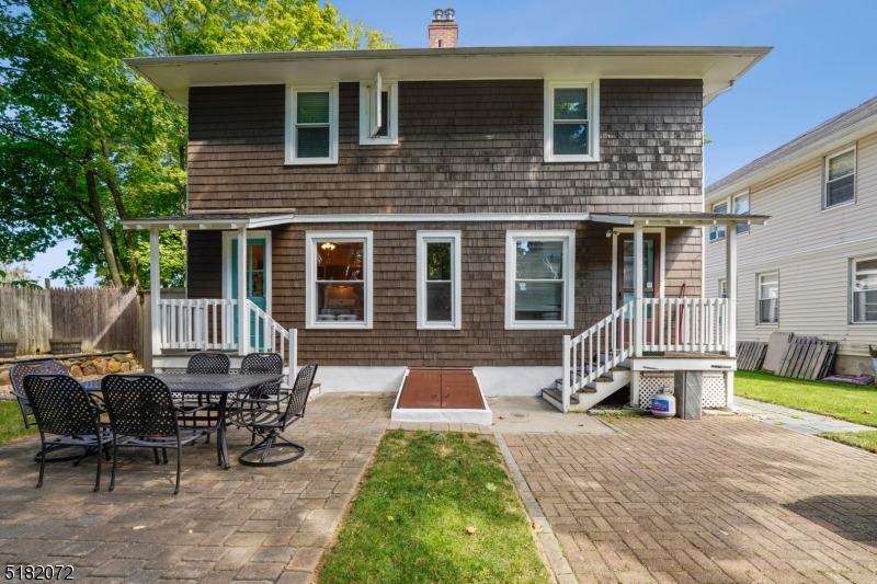 8 Oak Grove Road, Unit 2 Caldwell, NJ 07006 - Photo 3 of 17