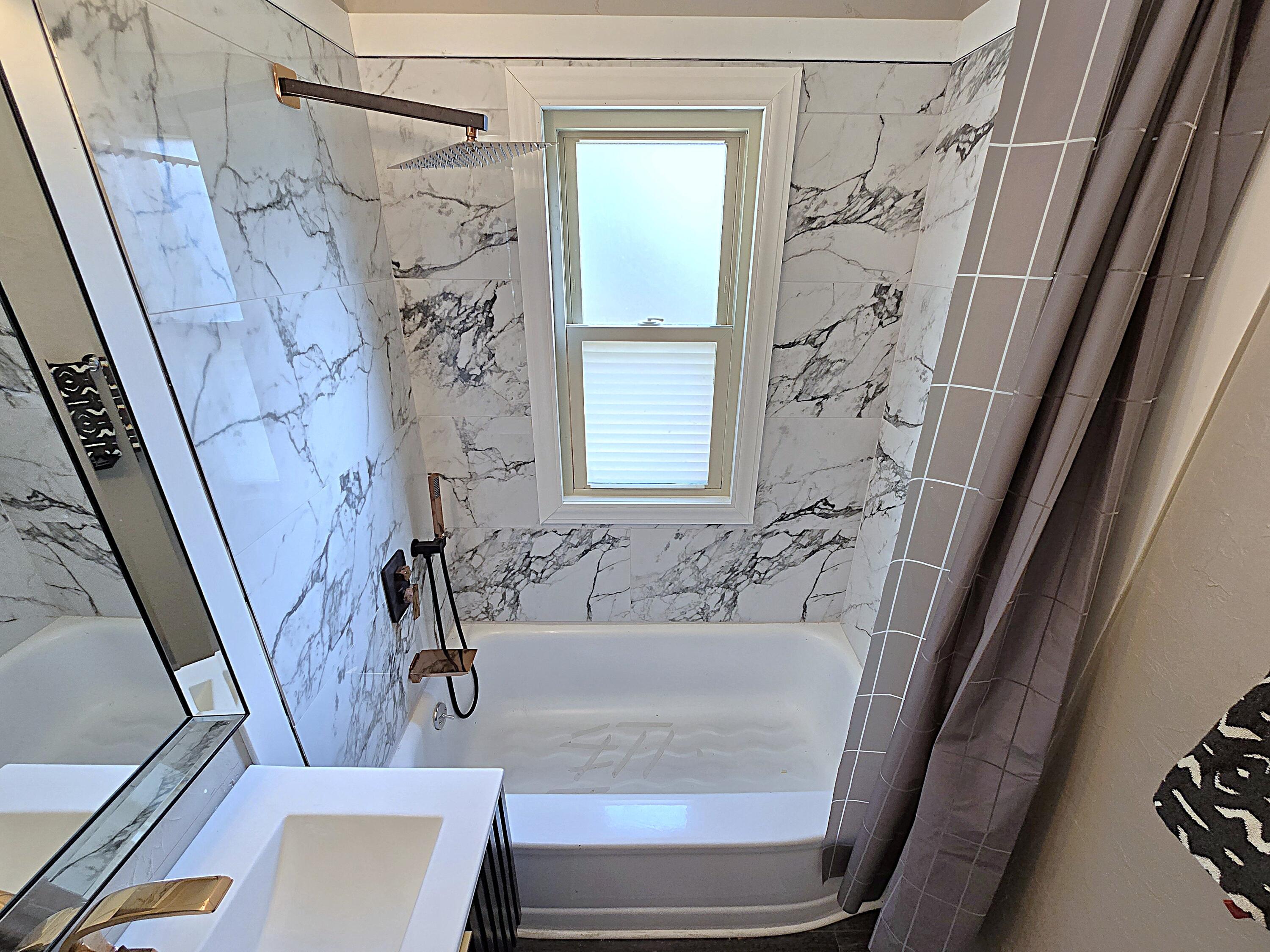 3334 North 92nd Street Milwaukee, WI 53222 - Photo 16 of 44 Main Floor Bath