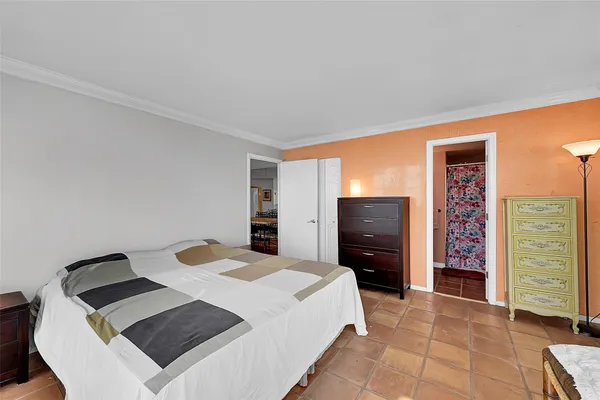 $595,000 | 2841 North Ocean Boulevard, Unit 1801, Fort Lauderdale, FL 33308