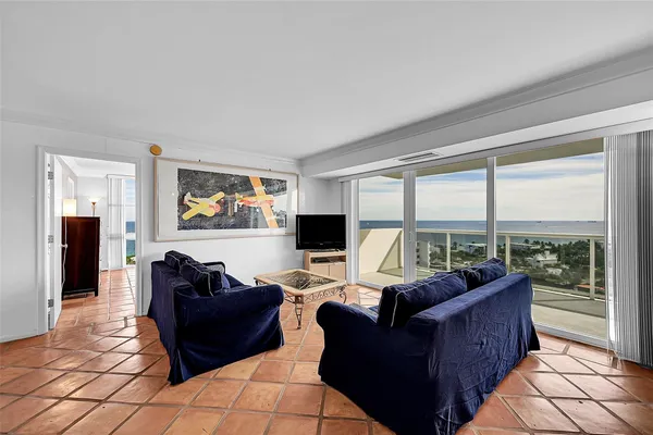 $595,000 | 2841 North Ocean Boulevard, Unit 1801, Fort Lauderdale, FL 33308