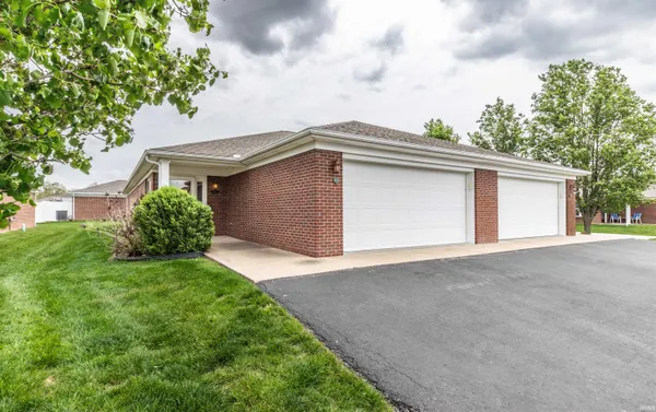 $224,900 | 7407 Megan Brooke Lane, Evansville, IN 47725