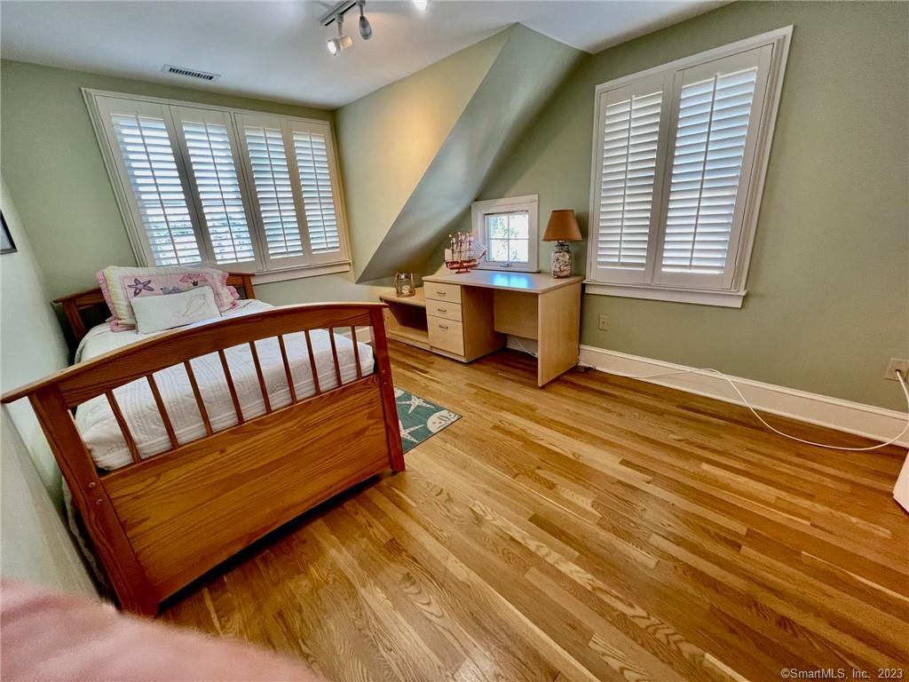 146 Middle Beach Road Madison, CT 06443 - Photo 16 of 26