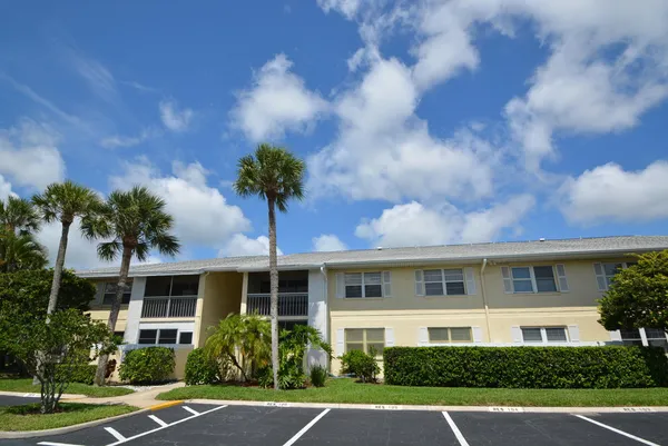 $1,550 | 915 Sonesta Avenue Northeast, Unit 203, Palm Bay, FL 32905