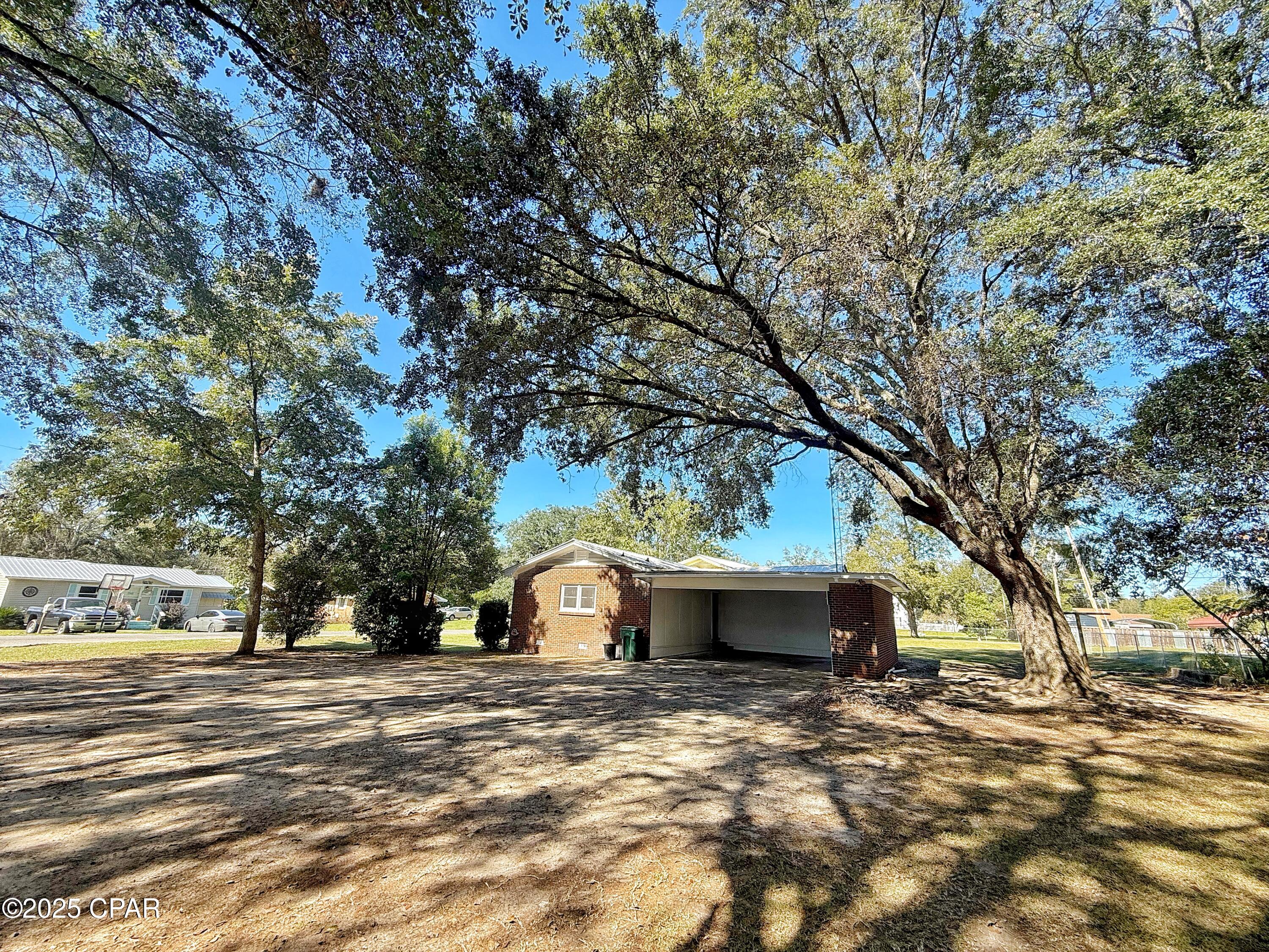 5332 Ceiley Street Graceville, FL 32440 - Photo 27 of 34