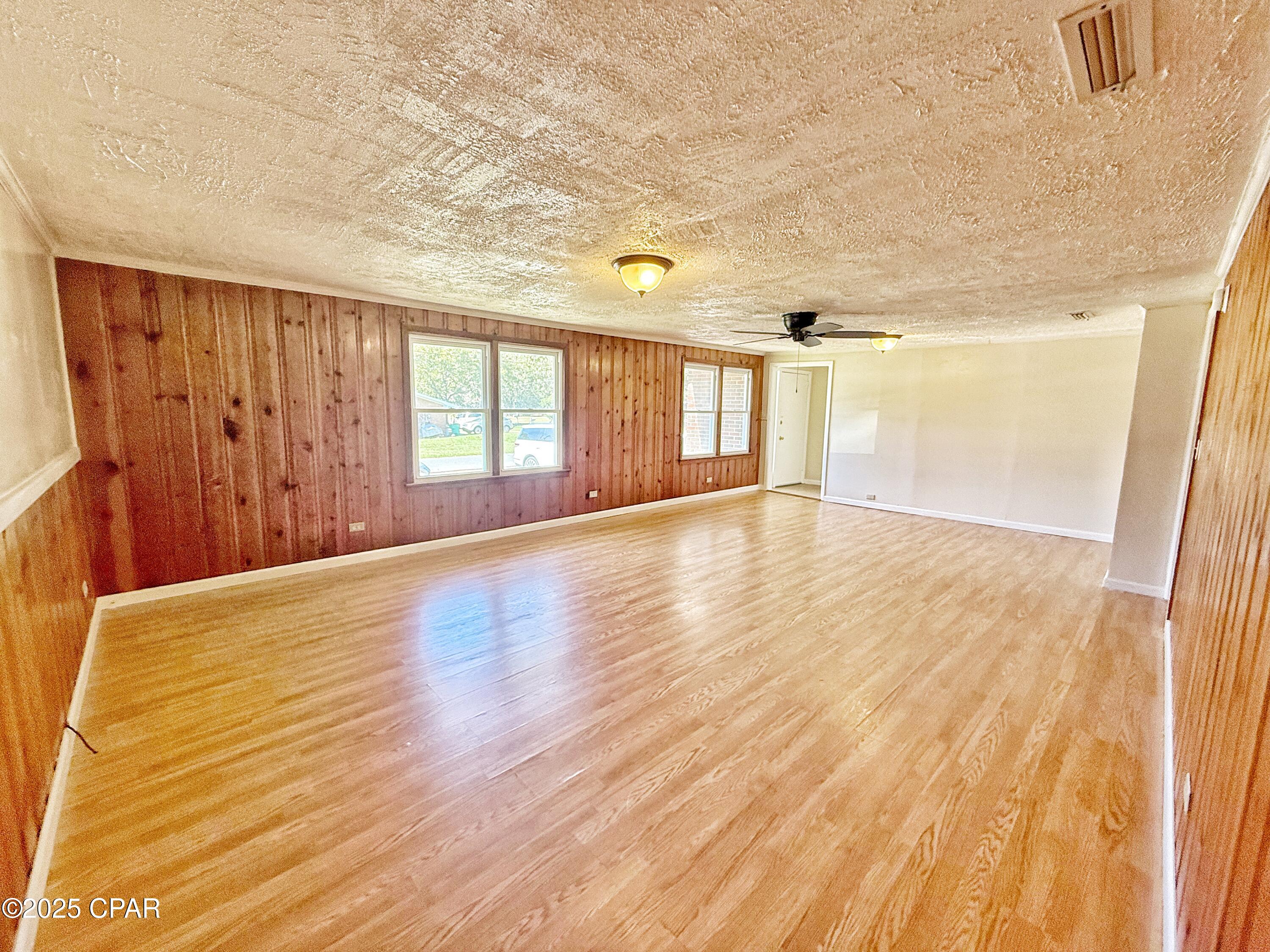 5332 Ceiley Street Graceville, FL 32440 - Photo 5 of 34