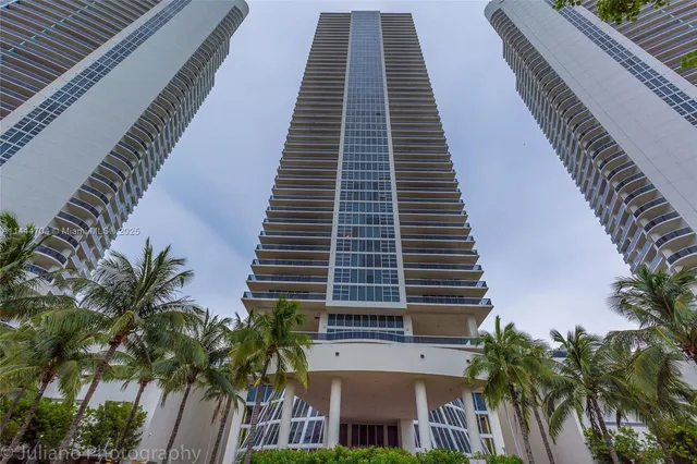 $3,750 | 1830 South Ocean Drive, Unit 1107, Hallandale Beach, FL 33009