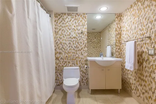 $3,750 | 1830 South Ocean Drive, Unit 1107, Hallandale Beach, FL 33009