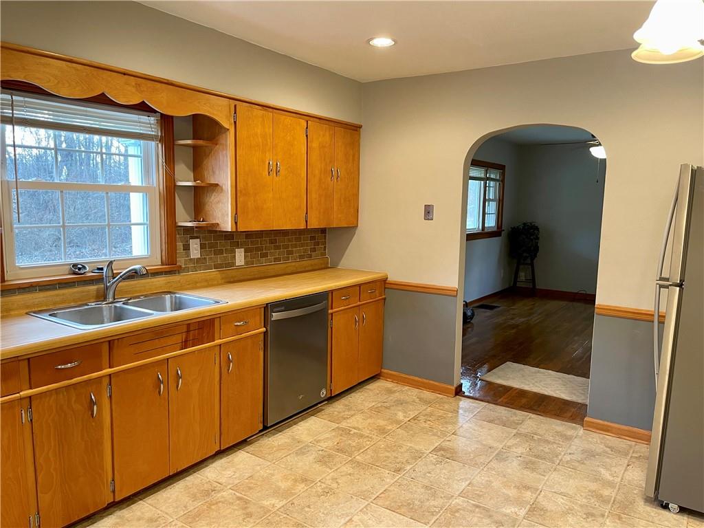 1263 Donohoe Road Latrobe, PA 15650 - Photo 12 of 23 Kitchen
