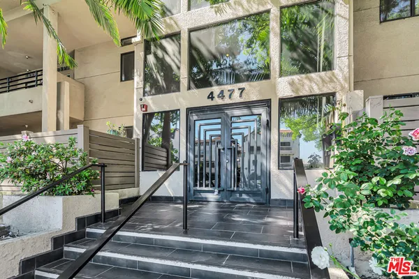 $7,000 | 4477 Woodman Avenue, Unit 305, Sherman Oaks, CA 91423