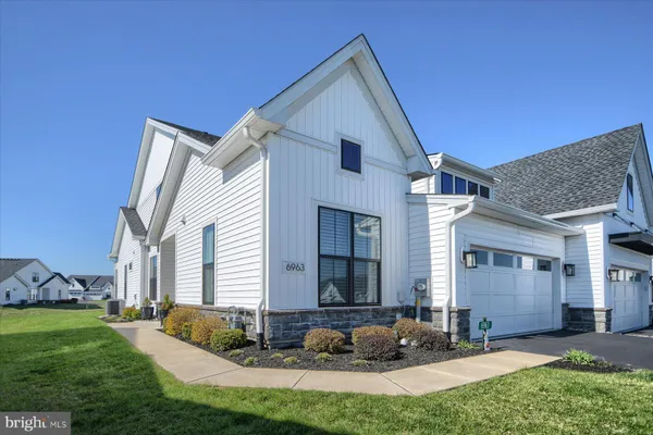 $619,900 | 6963 Maple Drive, Bath, PA 18014