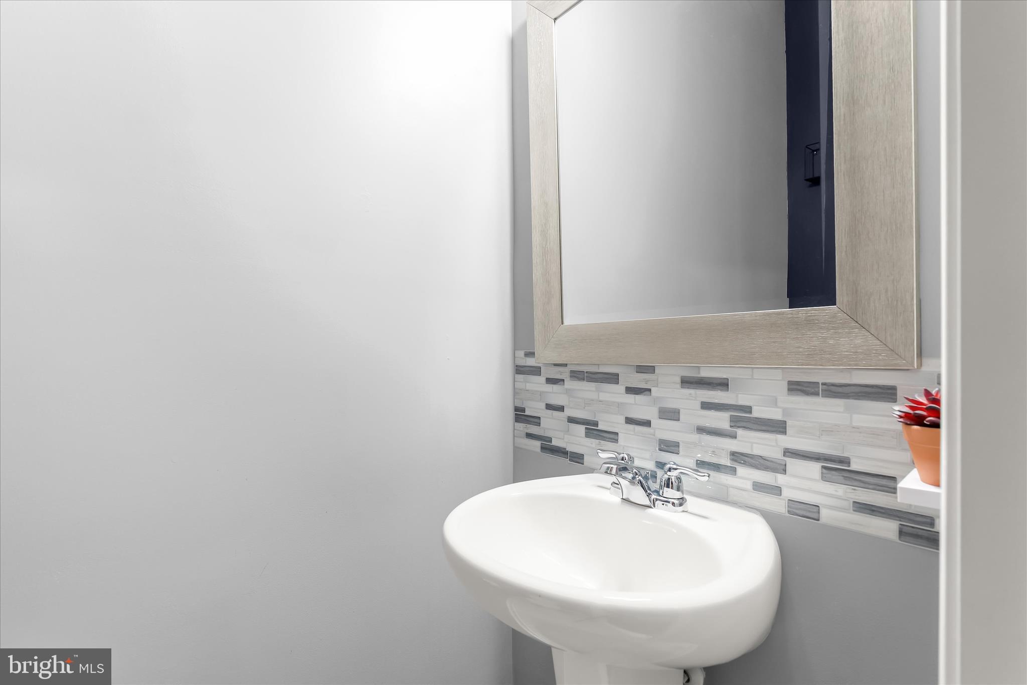 2820 Etley Court Hanover, MD 21076 - Photo 26 of 52 Powder Room