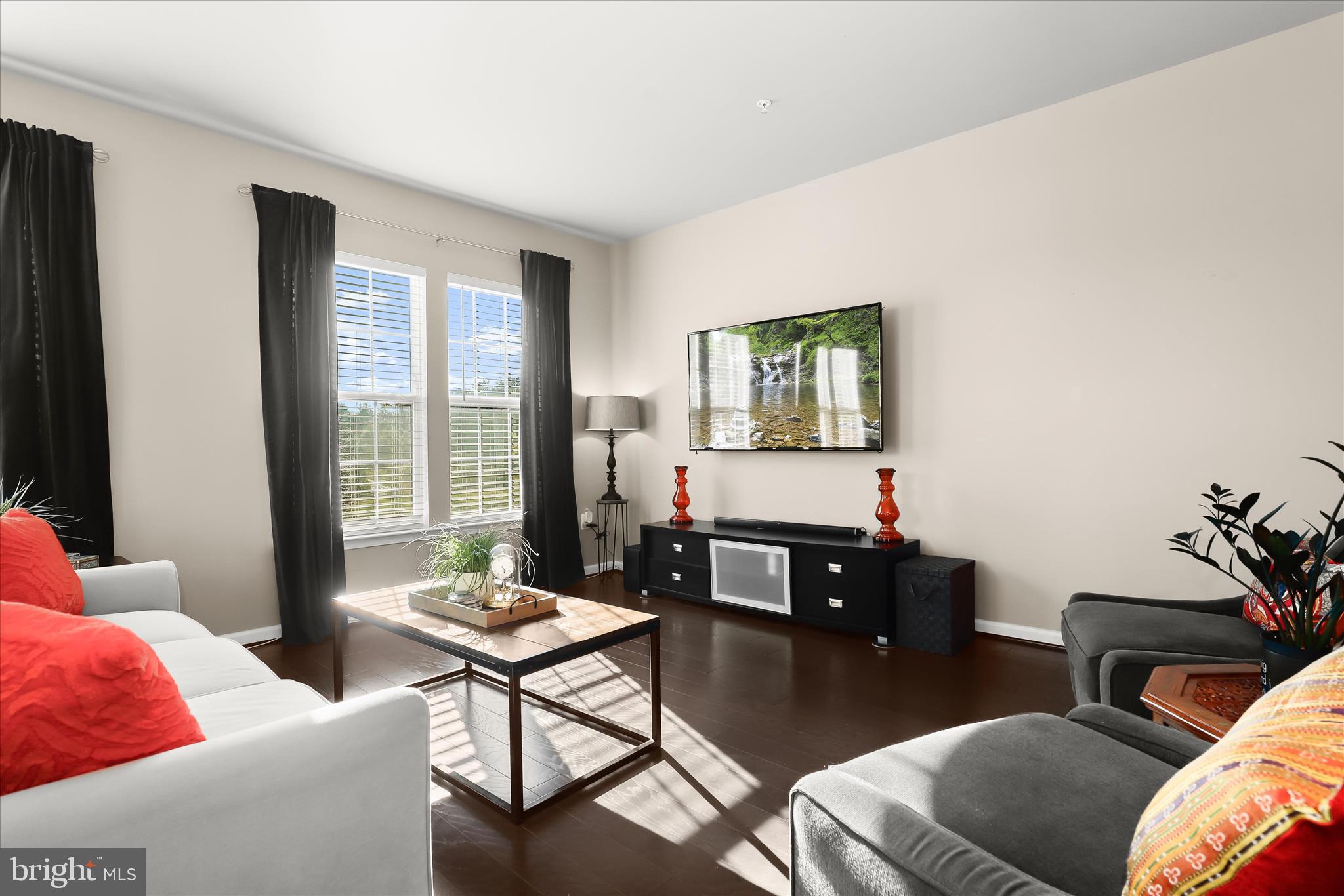 2820 Etley Court Hanover, MD 21076 - Photo 10 of 52 Living Room