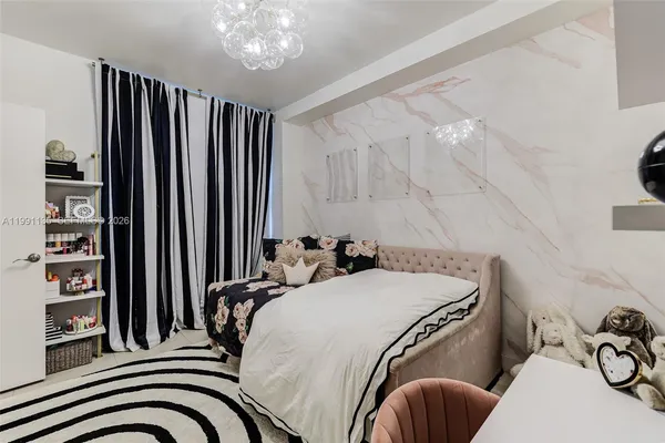 $8,500 | 6000 Collins Avenue, Unit 523, Miami Beach, FL 33140