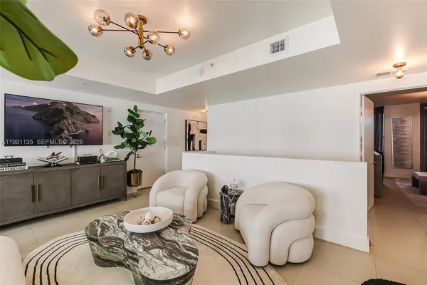 $8,500 | 6000 Collins Avenue, Unit 523, Miami Beach, FL 33140