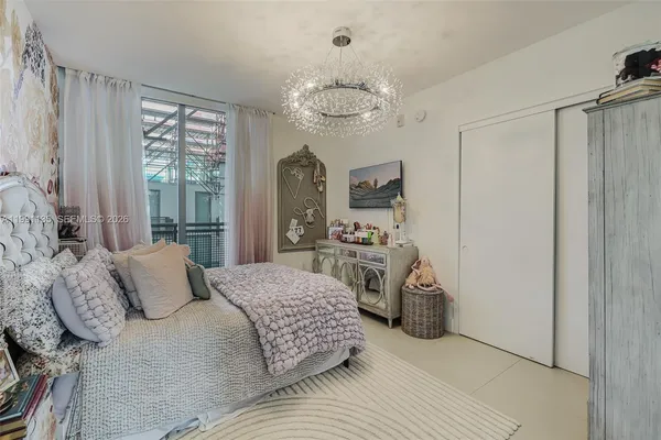 $8,500 | 6000 Collins Avenue, Unit 523, Miami Beach, FL 33140