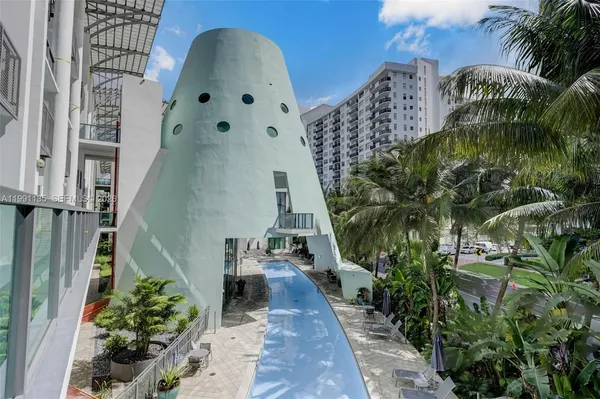 $8,500 | 6000 Collins Avenue, Unit 523, Miami Beach, FL 33140