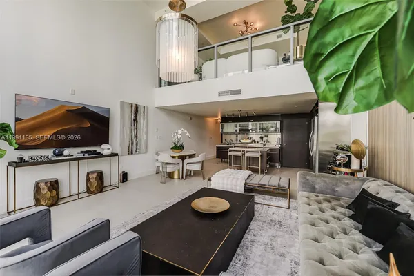 $8,500 | 6000 Collins Avenue, Unit 523, Miami Beach, FL 33140