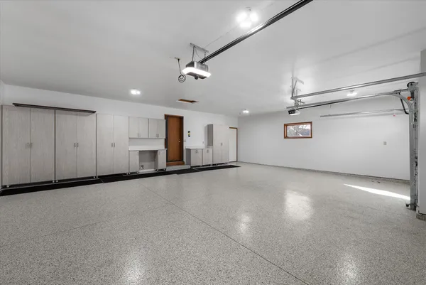 $674,900 | 375 Regatta Drive, Port Washington, WI 53074