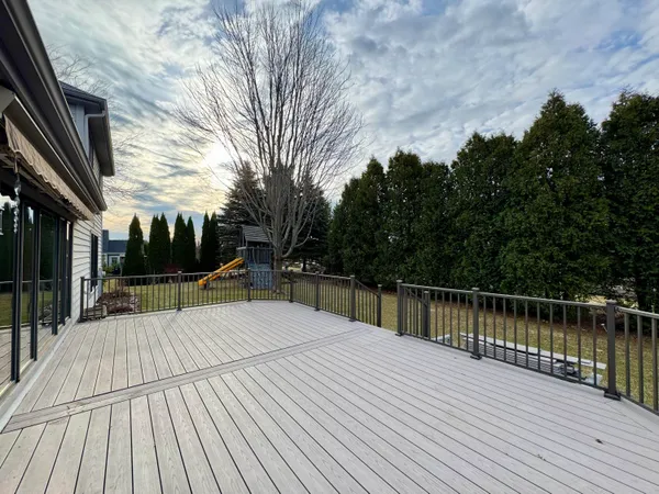 $674,900 | 375 Regatta Drive, Port Washington, WI 53074