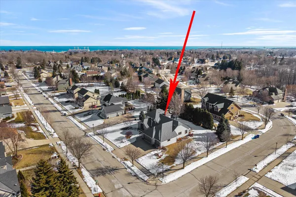 $674,900 | 375 Regatta Drive, Port Washington, WI 53074