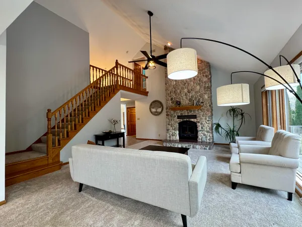 $674,900 | 375 Regatta Drive, Port Washington, WI 53074