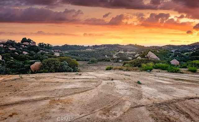 $995,000 | 42050 Avenida Escala, Murrieta, CA 92562