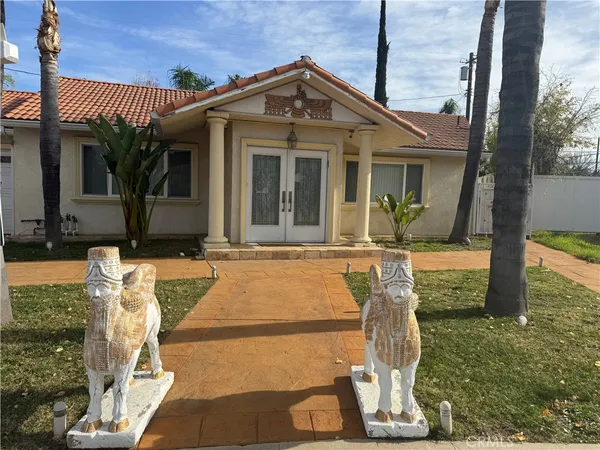 $4,500 | 5092 Chimineas Avenue, Tarzana, CA 91356